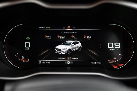 MG ZS digital driver display
