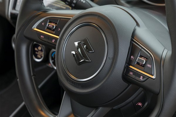 Suzuki Steering Wheel Controls