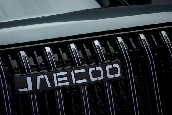 Carwow names JAECOO is its ‘Brand of the Year’