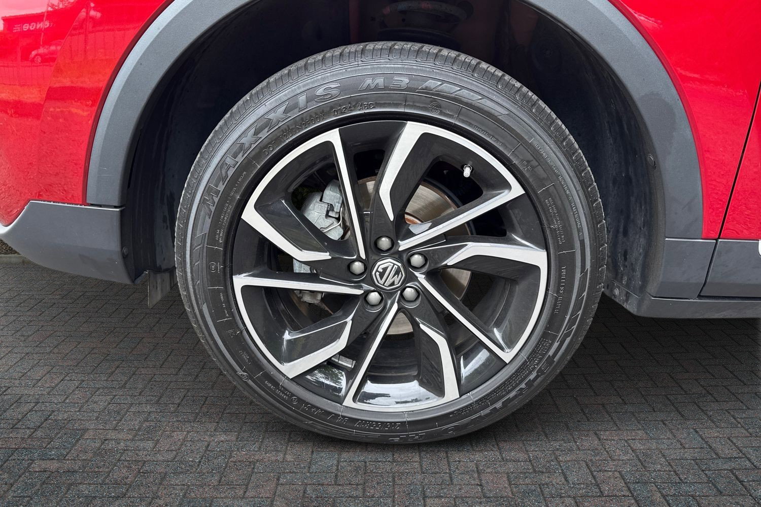 2024 MG ZS thumbnail 9